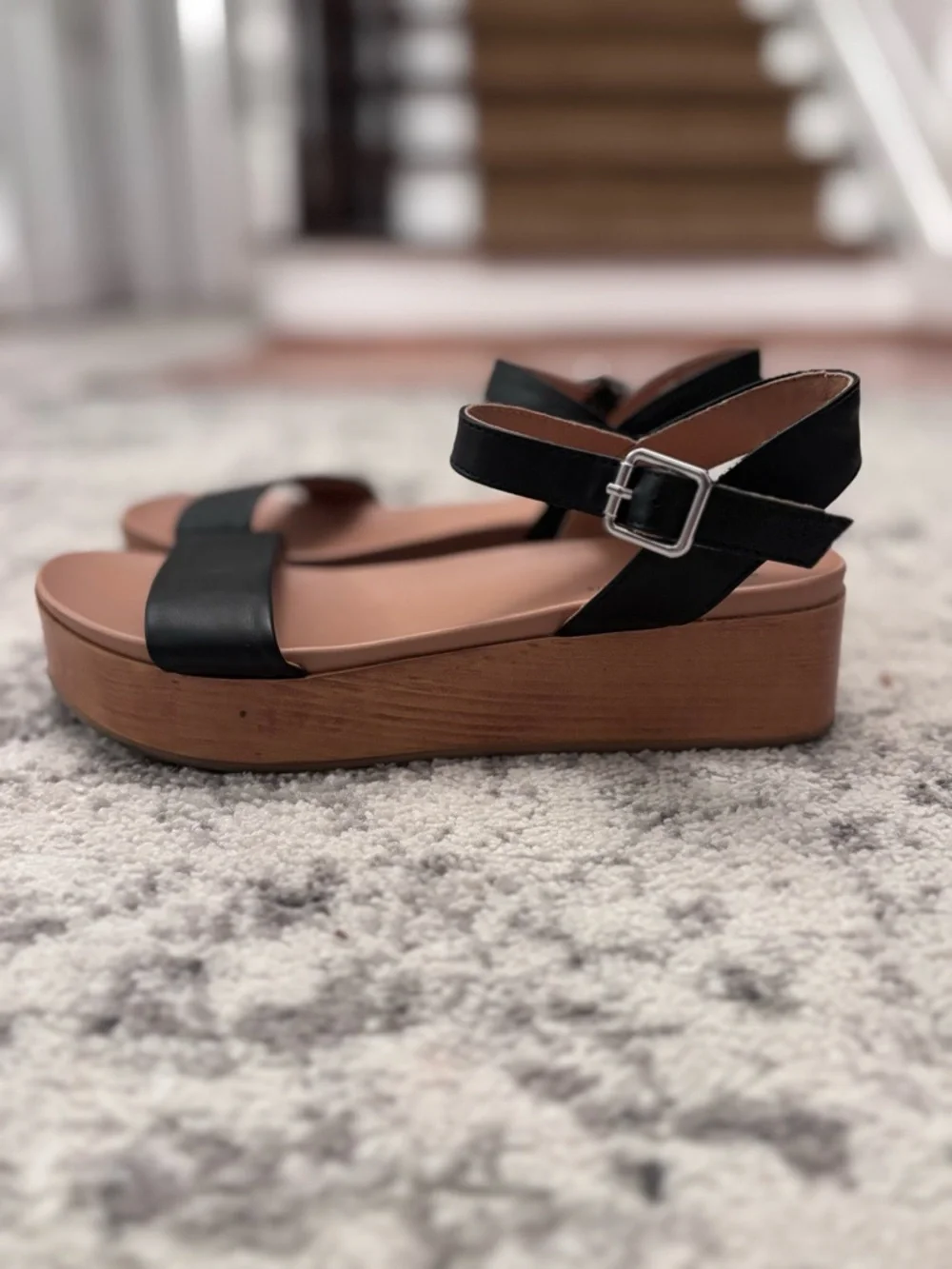 Classic Black Single-Strap Ankle-Buckle‎ Sandals